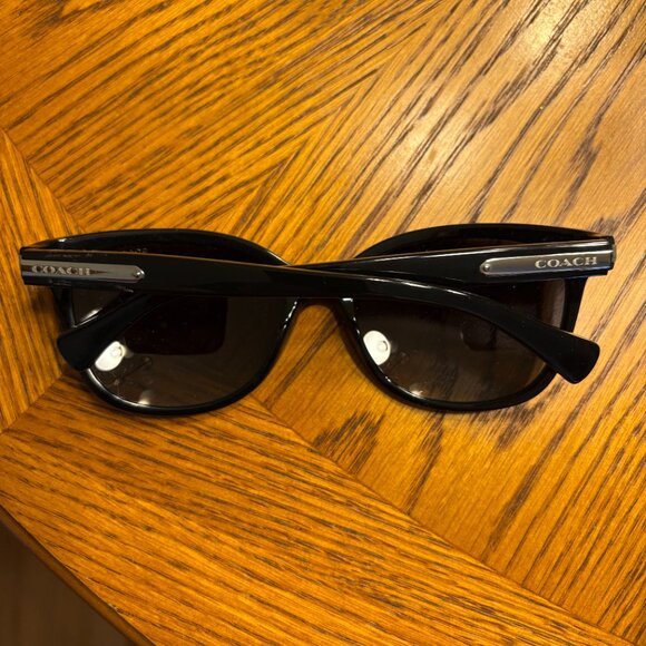 COACH SUNGLASSES WOMENS  HC8132 L109 BNWOT WITH CASE - Picture 7 of 9